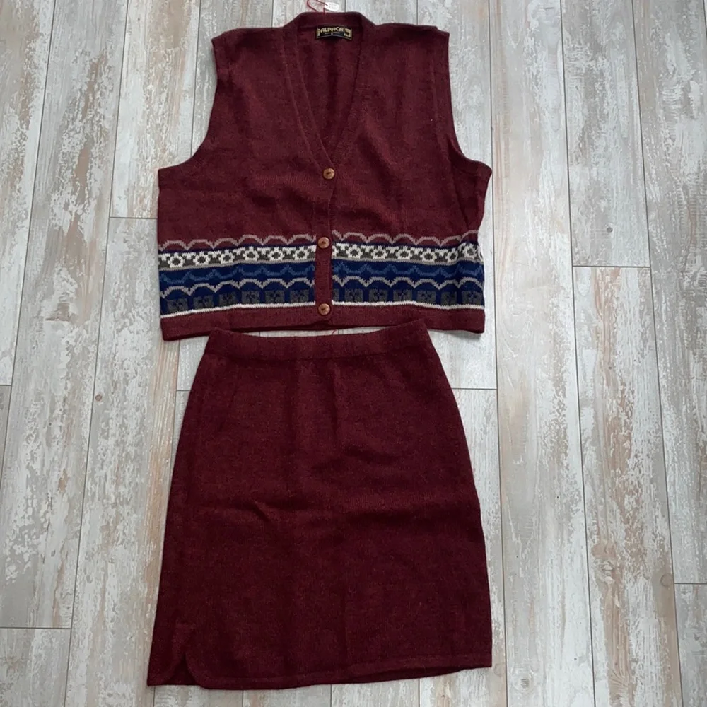 Alpaca wool sweater vest cardigan and‎ skirt set